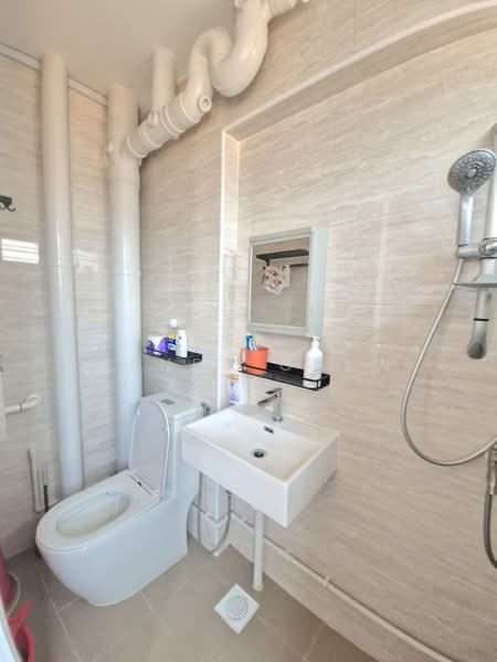 27 Chai Chee Road, 27 Chai Chee Road, Room Rental, 120 sqft, HDB Flat For Rent, by Wendy Chew, 500102680 - Bathroom - PropertyGuru.com.sg