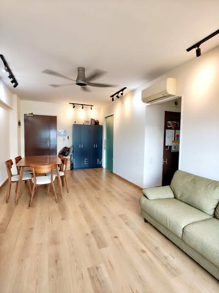2D Sri Geylang Serai, 2D Geylang Serai, 3 Bedrooms, 1,001 sqft, HDB Flat For Sale, by Jeremy Peh, 500102708 - Living Room - PropertyGuru.com.sg