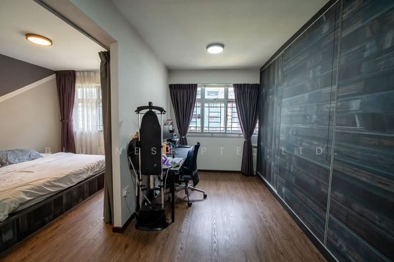 443A Bukit Batok West Avenue 8, 443A Bukit Batok West Avenue 8, 3 Bedrooms, 1,205 sqft, HDB Flat For Sale, by KENNETH CHUA, 500102719 - Bedroom - PropertyGuru.com.sg