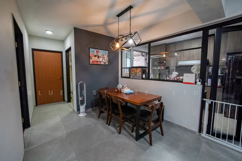 443A Bukit Batok West Avenue 8, 443A Bukit Batok West Avenue 8, 3 Bedrooms, 1,205 sqft, HDB Flat For Sale, by KENNETH CHUA, 500102719 - Dining Room - PropertyGuru.com.sg
