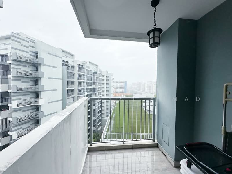 530B Pasir Ris Drive 1, 530B Pasir Ris Drive 1, 2 Bedrooms, 700 sqft, HDB Flat For Sale, by Nur Hidayah Ahmad, 500102721 - Spacious Balcony - PropertyGuru.com.sg