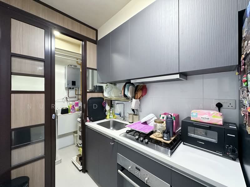 530B Pasir Ris Drive 1, 530B Pasir Ris Drive 1, 2 Bedrooms, 700 sqft, HDB Flat For Sale, by Nur Hidayah Ahmad, 500102721 - Efficient Modern Kitchen - PropertyGuru.com.sg
