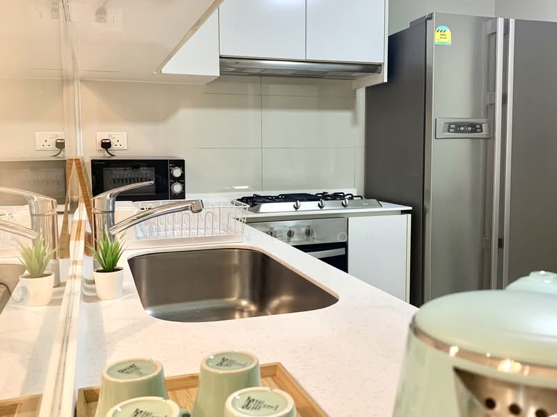 The Lakefront Residences, 42 Lakeside Drive, Room Rental, 180 sqft, Condominium For Rent, by Kenny Loh, 500102733 - Kitchen - PropertyGuru.com.sg