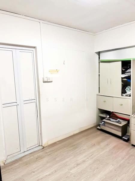 604 Yishun Street 61, 604 Yishun Street 61, 2 Bedrooms, 688 sqft, HDB Flat For Sale, by Nasser A L, 500102735 - Master Bedroom - PropertyGuru.com.sg