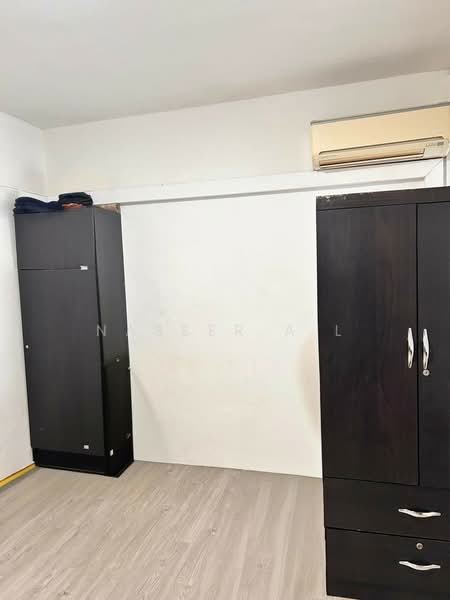 604 Yishun Street 61, 604 Yishun Street 61, 2 Bedrooms, 688 sqft, HDB Flat For Sale, by Nasser A L, 500102735 - Master Bedroom - PropertyGuru.com.sg