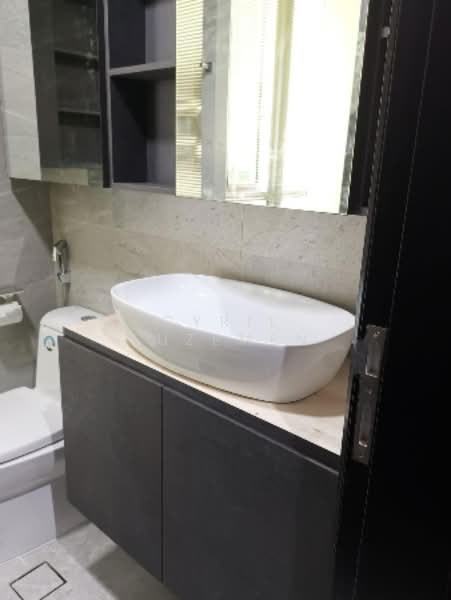 Kovan Melody, 37 Kovan Road, 3 Bedrooms, 1,292 sqft, Condominium For Sale, by Cyril Tuzemen, 500102750 - Bathroom - PropertyGuru.com.sg