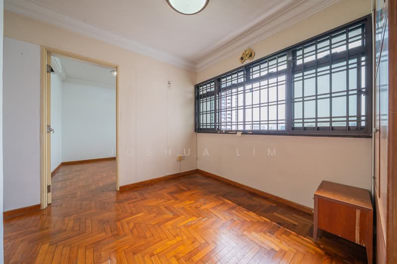 144 Lorong 2 Toa Payoh, 144 Lorong 2 Toa Payoh, 3 Bedrooms, 979 sqft, HDB Flat For Sale, by Joshua Lim, 500102753 - Living Room - PropertyGuru.com.sg
