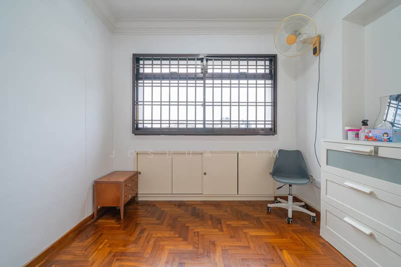 144 Lorong 2 Toa Payoh, 144 Lorong 2 Toa Payoh, 3 Bedrooms, 979 sqft, HDB Flat For Sale, by Joshua Lim, 500102753 - Bedroom 1 - PropertyGuru.com.sg