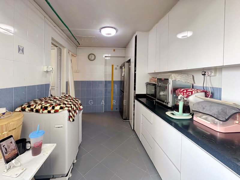 103 Jurong East Street 13, 103 Jurong East Street 13, 3 Bedrooms, 1,292 sqft, HDB Flat For Sale, by Margaret Tan, 500102778 - Kitchen - PropertyGuru.com.sg