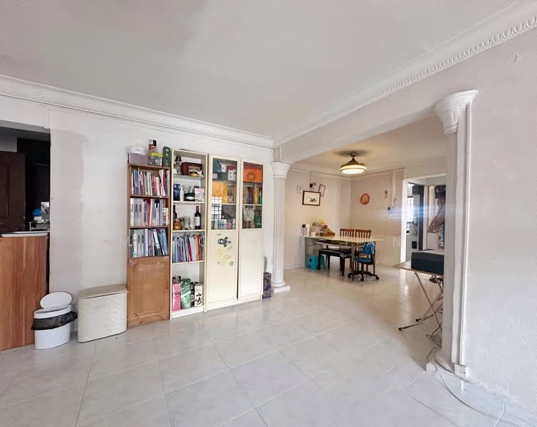 103 Jurong East Street 13, 103 Jurong East Street 13, 3 Bedrooms, 1,292 sqft, HDB Flat For Sale, by Margaret Tan, 500102778 - Living Room - PropertyGuru.com.sg