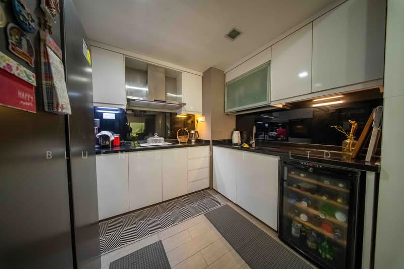 The Florida, 78 Hougang Avenue 7, 3 Bedrooms, 1,292 sqft, Condominium For Sale, by KENNETH CHUA, 500102797 - Kitchen - PropertyGuru.com.sg