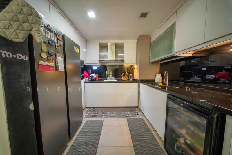 The Florida, 78 Hougang Avenue 7, 3 Bedrooms, 1,292 sqft, Condominium For Sale, by KENNETH CHUA, 500102797 - Kitchen - PropertyGuru.com.sg