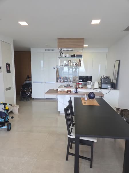 Marina One Residences, 21 Marina Way, 3 Bedrooms, 1,593 sqft, Condominium For Rent, by Lance Lee, 500102800 - Kitchen - PropertyGuru.com.sg