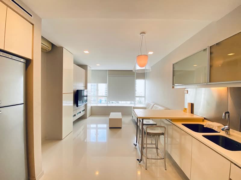 The Sea View, 37 Amber Road, 1 Bedroom, 570 sqft, Condominium For Rent, by Chris Zhuo, 500102808 - Living Room - PropertyGuru.com.sg