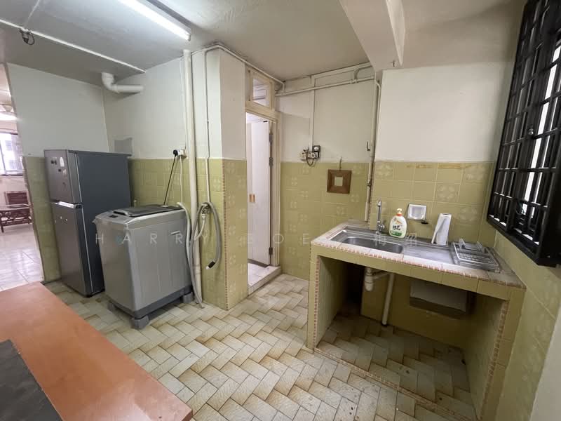 51 Lorong 6 Toa Payoh, 51 Lorong 6 Toa Payoh, 2 Bedrooms, 785 sqft, HDB Flat For Sale, by Harry Boey 梅绍国, 500102810 - Kitchen - PropertyGuru.com.sg