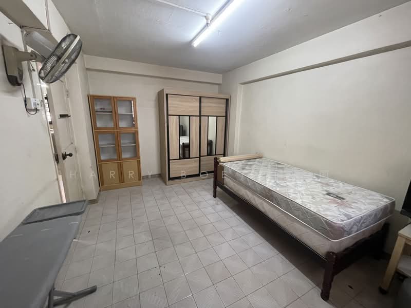 51 Lorong 6 Toa Payoh, 51 Lorong 6 Toa Payoh, 2 Bedrooms, 785 sqft, HDB Flat For Sale, by Harry Boey 梅绍国, 500102810 - Bedroom - PropertyGuru.com.sg