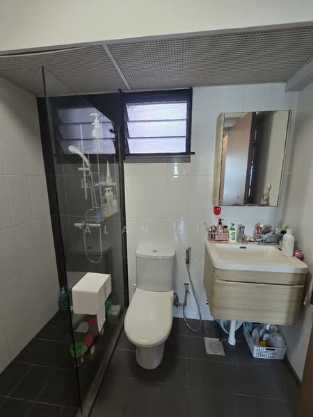 314A Punggol Way, 314A Punggol Way, 3 Bedrooms, 1,001 sqft, HDB Flat For Sale, by Alan Sim, 500102816 - Bathroom - PropertyGuru.com.sg