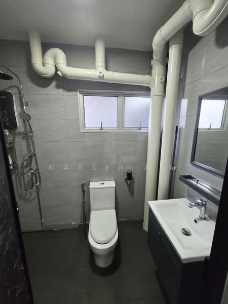 283 Toh Guan Road, 283 Toh Guan Road, 3 Bedrooms, 1,001 sqft, HDB Flat For Rent, by Nasser A L, 500102819 - Master Bathroom - PropertyGuru.com.sg