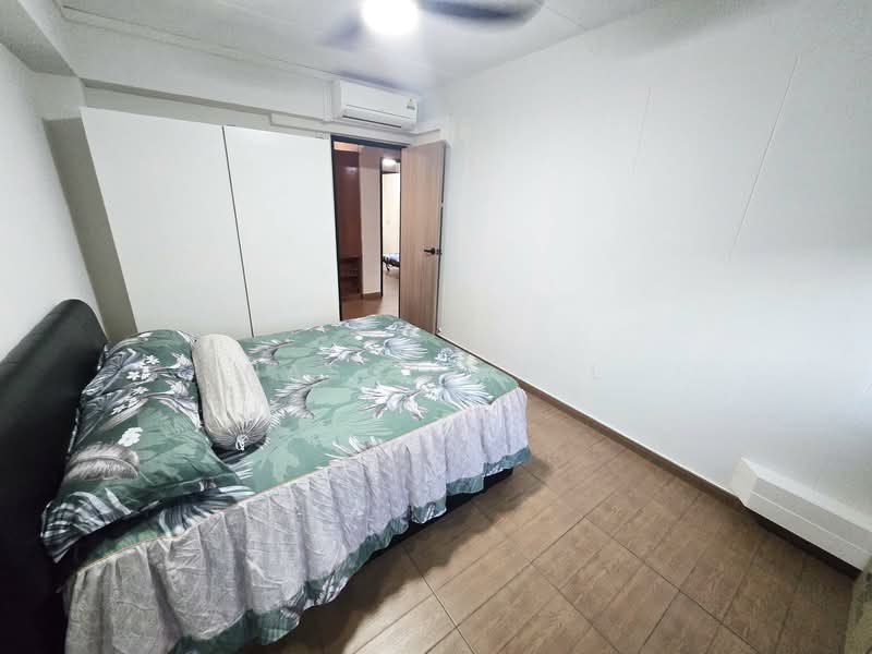 283 Toh Guan Road, 283 Toh Guan Road, 3 Bedrooms, 1,001 sqft, HDB Flat For Rent, by Nasser A L, 500102819 - Master Bedroom - PropertyGuru.com.sg