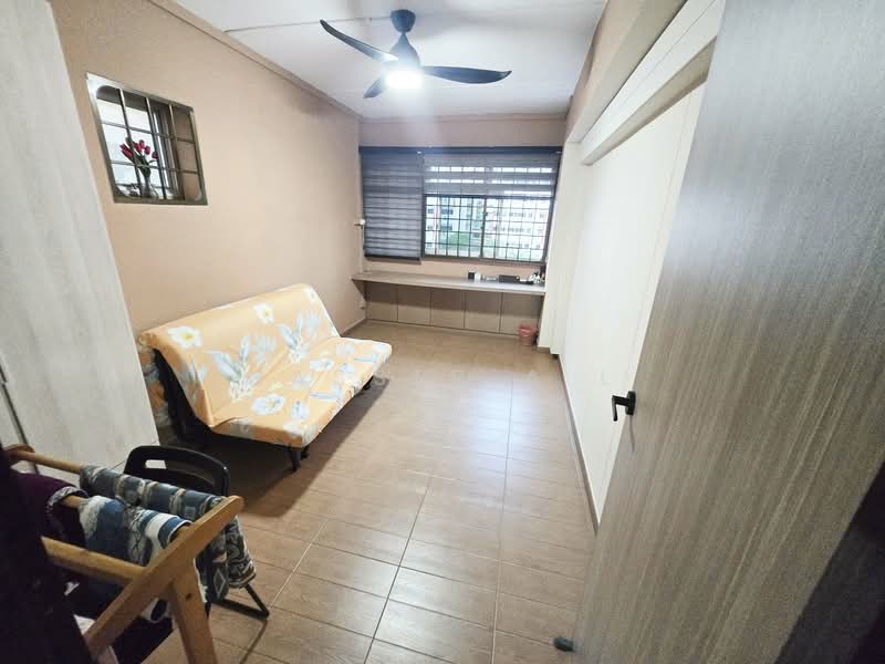 283 Toh Guan Road, 283 Toh Guan Road, 3 Bedrooms, 1,001 sqft, HDB Flat For Rent, by Nasser A L, 500102819 - Common Bedroom - PropertyGuru.com.sg