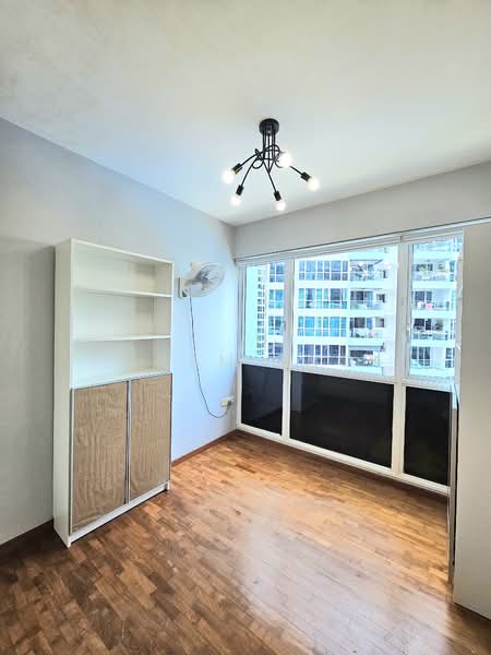 The Tampines Trilliant, 17 Tampines Central 7, 3 Bedrooms, 1,012 sqft, Executive Condominium For Sale, by Adam Tng, 500102820 - Bedroom 1 - PropertyGuru.com.sg