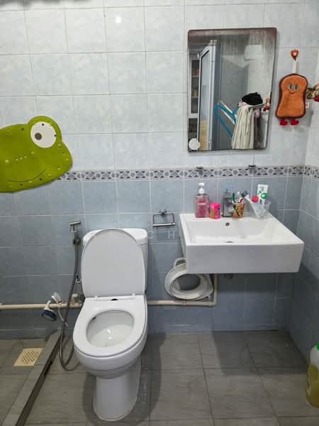 504A Montreal Drive, 504A Montreal Drive, 4 Bedrooms, 1,399 sqft, HDB Flat For Sale, by Tan Chong, 500102825 - Bathroom - PropertyGuru.com.sg