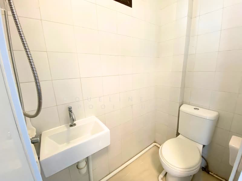 Parkway View, 39 Marine Parade Road, 4 Bedrooms, 3,572 sqft, Condominium For Rent, by Jacqueline Liew Pooi Fun, 500102836 - Bathroom - PropertyGuru.com.sg