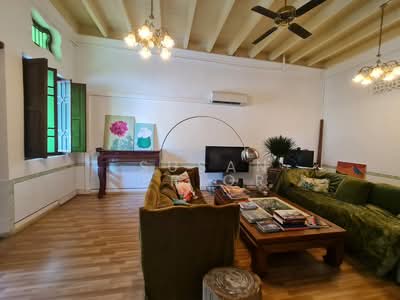 For Sale - Emerald Hill - The Priceless PINNACLE