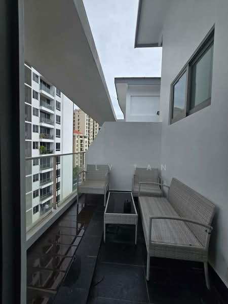 Robertson Edge, 18 Tong Watt Road, 1 Bedroom, 872 sqft, Apartment For Rent, by Kelly Tan, 500102847 - Balcony - PropertyGuru.com.sg