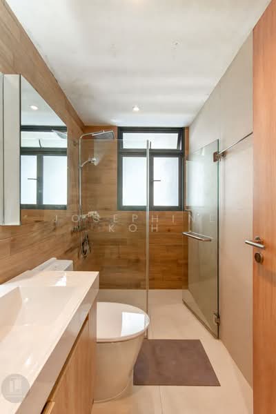 Twin Fountains, 11 Woodlands Avenue 6, 4 Bedrooms, 1,399 sqft, Executive Condominium For Sale, by Josephine Koh, 500102848 - Bathroom - PropertyGuru.com.sg