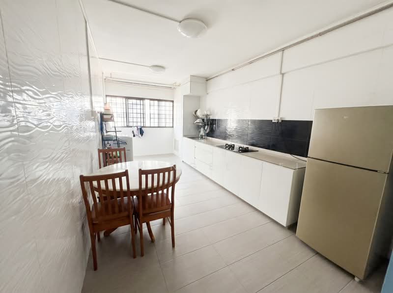 236 Hougang Avenue 1, 236 Hougang Avenue 1, 3 Bedrooms, 1,119 sqft, HDB Flat For Rent, by Quek Ngee Wei, 500102872 - Kitchen - PropertyGuru.com.sg