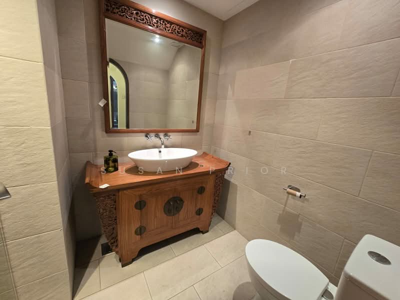 Blair Amazing 5+2+2 6000 sf!!, Nearby Spottiswoode Park Road, Blair Road, 6 Bedrooms, 5,900 sqft, Conservation House For Sale, by Susan Prior, 500102874 - Bathroom - PropertyGuru.com.sg