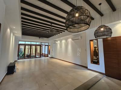 For Sale - Blair Amazing 5+2+2 6000 sf!!