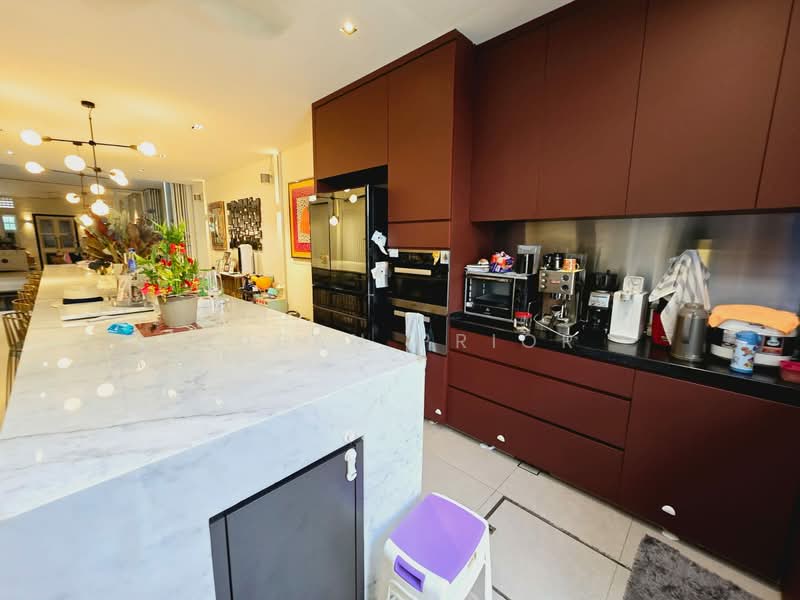 Dashing Modern Orchard Couple's Showpiece, Nearby Hoot Kiam Road, 4 Bedrooms, 3,475 sqft, Conservation House For Sale, by Susan Prior, 500102884 - PropertyGuru.com.sg