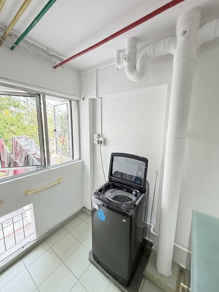 363 Tampines Street 34, 363 Tampines Street 34, 3 Bedrooms, 1,389 sqft, HDB Flat For Rent, by Yu Yin, Tan 友盈, 500102906 - Balcony - PropertyGuru.com.sg