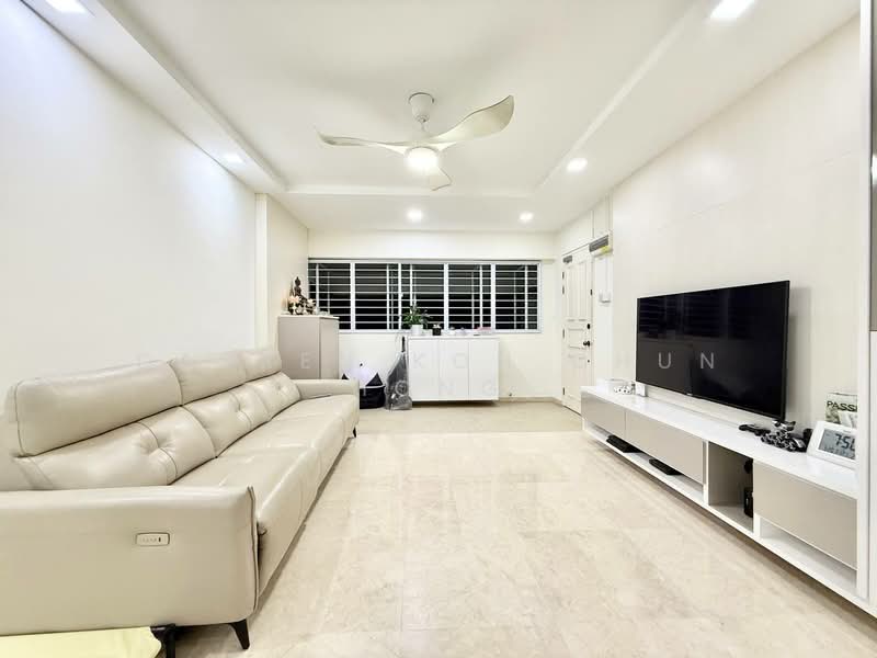 143 Lorong Ah Soo, 143 Lorong Ah Soo, 3 Bedrooms, 1,162 sqft, HDB Flat For Sale, by Darren Koh Chun Hong, 500102915 - Living Room - PropertyGuru.com.sg