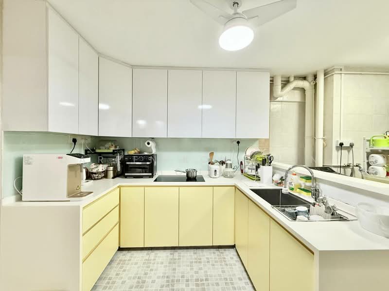 143 Lorong Ah Soo, 143 Lorong Ah Soo, 3 Bedrooms, 1,162 sqft, HDB Flat For Sale, by Darren Koh Chun Hong, 500102915 - Kitchen - PropertyGuru.com.sg