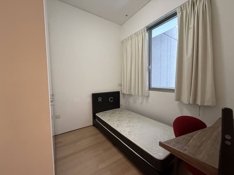 The Laurels @ Cairnhill Road, 38 Cairnhill Road, 2 Bedrooms, 883 sqft, Condominium For Sale, by Marc Lee, 500102920 - Bedroom - PropertyGuru.com.sg