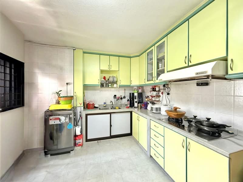 201 Bukit Batok Street 21, 201 Bukit Batok Street 21, 3 Bedrooms, 1,119 sqft, HDB Flat For Sale, by Darren Koh Chun Hong, 500102921 - Kitchen - PropertyGuru.com.sg