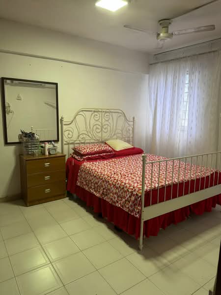 220 Yishun Street 21, 220 Yishun Street 21, 2 Bedrooms, 721 sqft, HDB Flat For Rent, by Ian Ho, 500102932 - Bedroom - PropertyGuru.com.sg