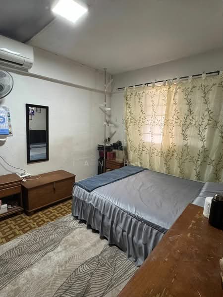 220 Yishun Street 21, 220 Yishun Street 21, 2 Bedrooms, 721 sqft, HDB Flat For Rent, by Ian Ho, 500102932 - Bedroom - PropertyGuru.com.sg