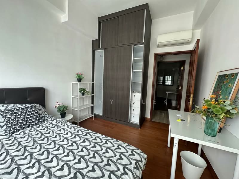 The Aberdeen, 2 Jalan Taman, Room Rental, 100 sqft, Condominium For Rent, by Jacky Quek, 500102941 - Bedroom - PropertyGuru.com.sg