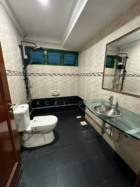 The Aberdeen, 2 Jalan Taman, Room Rental, 100 sqft, Condominium For Rent, by Jacky Quek, 500102941 - Bathroom - PropertyGuru.com.sg
