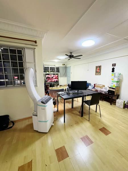 339 Jurong East Avenue 1, 339 Jurong East Avenue 1, 3 Bedrooms, 1,119 sqft, HDB Flat For Sale, by Kumar N, 500102942 - Living Room - PropertyGuru.com.sg