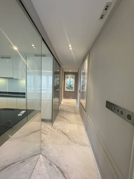 Wallich Residence, 3 Wallich Street, 3 Bedrooms, 1,722 sqft, Condominium For Rent, by Doris Li, 500102950 - Corridor - PropertyGuru.com.sg