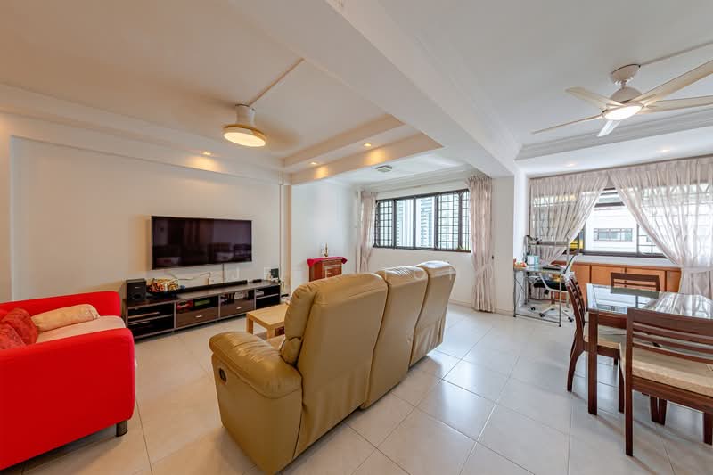 154 Gangsa Road, 154 Gangsa Road, 3 Bedrooms, 1,302 sqft, HDB Flat For Sale, by Jeff Toh, 500102955 - Living Room - PropertyGuru.com.sg
