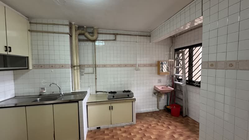 640 Rowell Road, 640 Rowell Road, 2 Bedrooms, 797 sqft, HDB Flat For Sale, by Charles Ng 吳忠发, 500102960 - Kitchen - PropertyGuru.com.sg