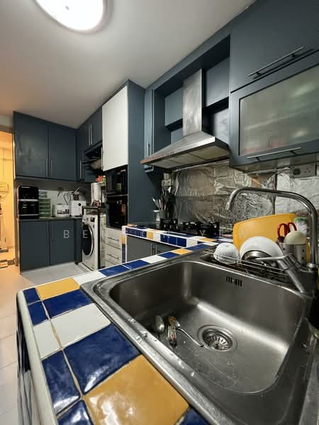 433 Yishun Avenue 6, 433 Yishun Avenue 6, 4 Bedrooms, 1,119 sqft, HDB Flat For Sale, by Benson Yew, 500102963 - Kitchen - PropertyGuru.com.sg