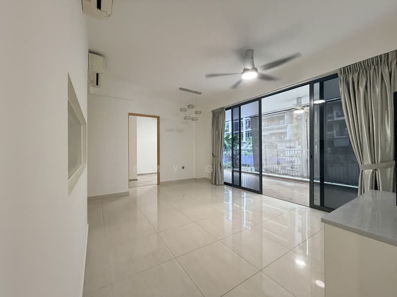 La Fiesta, Sengkang Square, 3 Bedrooms, 1,119 sqft, Condominium For Rent, by Amy Goh, 500102979 - Living Room - PropertyGuru.com.sg