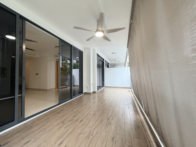La Fiesta, Sengkang Square, 3 Bedrooms, 1,119 sqft, Condominium For Rent, by Amy Goh, 500102979 - Balcony - PropertyGuru.com.sg